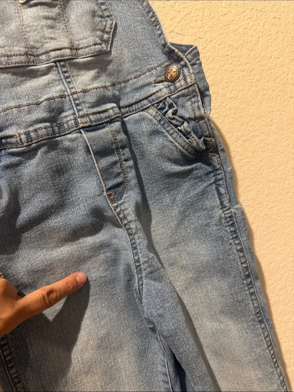 OshKosh Light Wash Denim Overalls 5T- Blue